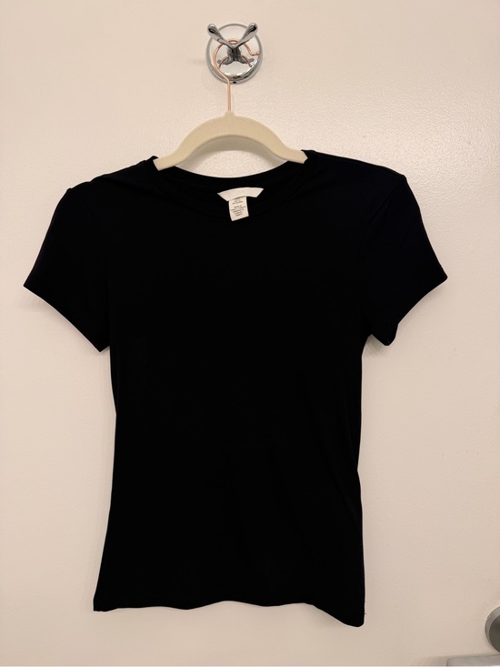 H&M Tops - H&M Black Tee